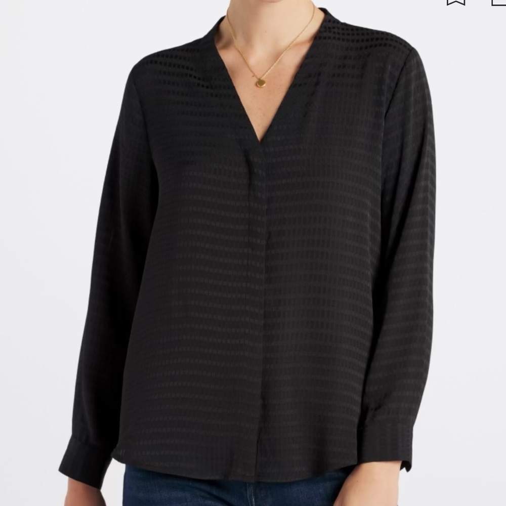Monday Fun Maggie Relaxed Blouse in Black - Picture 6 of 11